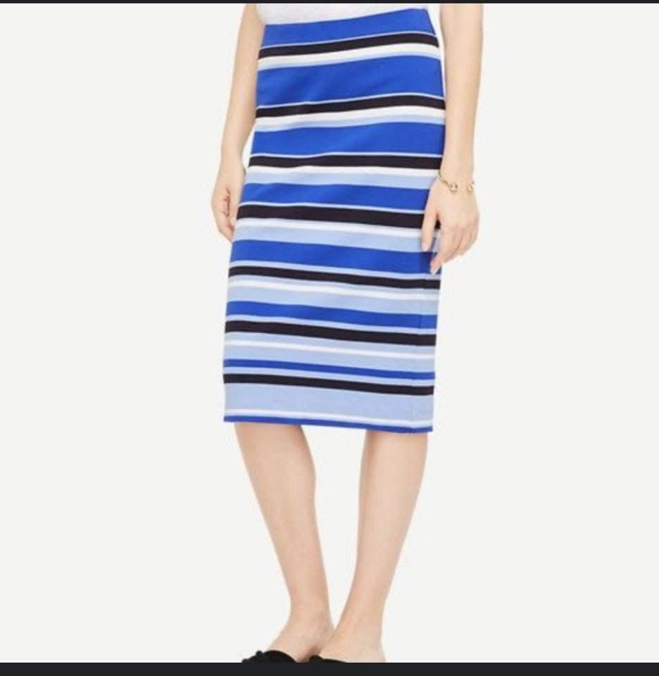 ANN TAYLOR BLUE STRIPED KNEE LENGTH SKIRT 100 SZ 8
