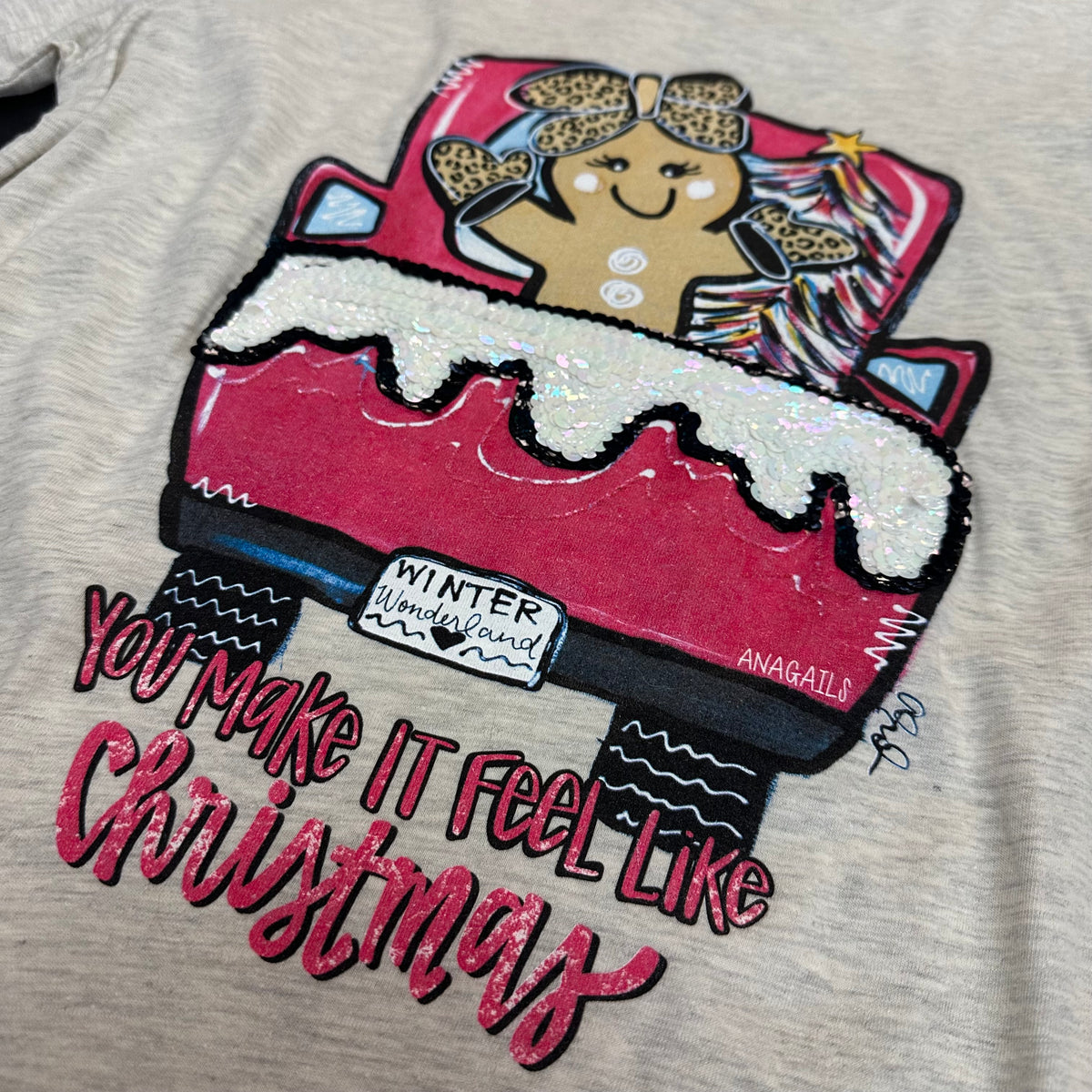 ANAGAIL GRAY PINK GINGERBREAD HOLIDAY TSHIRT NWT 289 SMALL