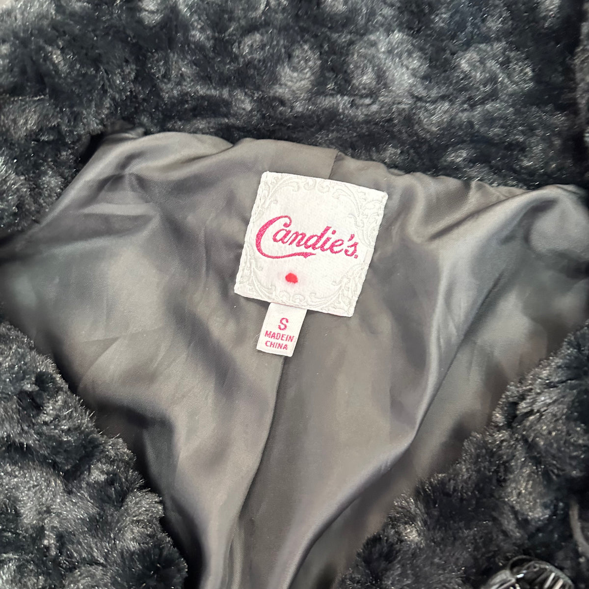 CANDIES BLACK FAUX FUR JACKET CROPPED 289 SMALL