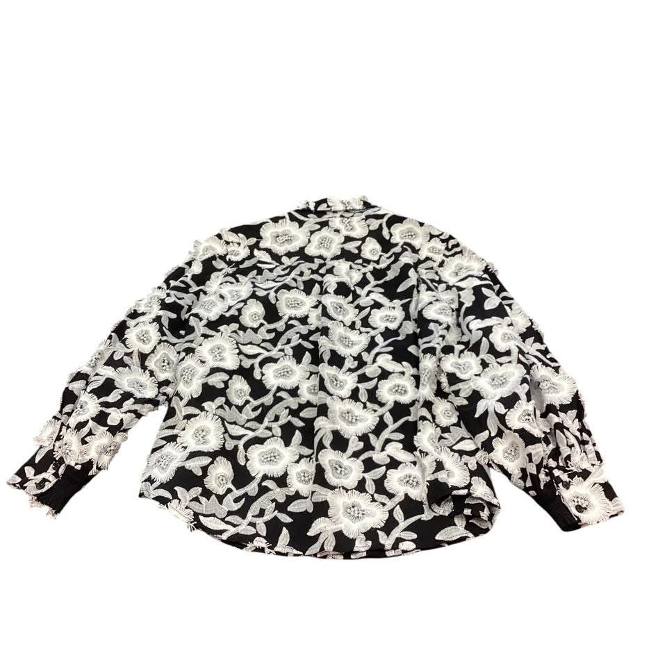 CHICOS BLACK WHITE EMBROIDERED BLOUSE 228 Sz 8