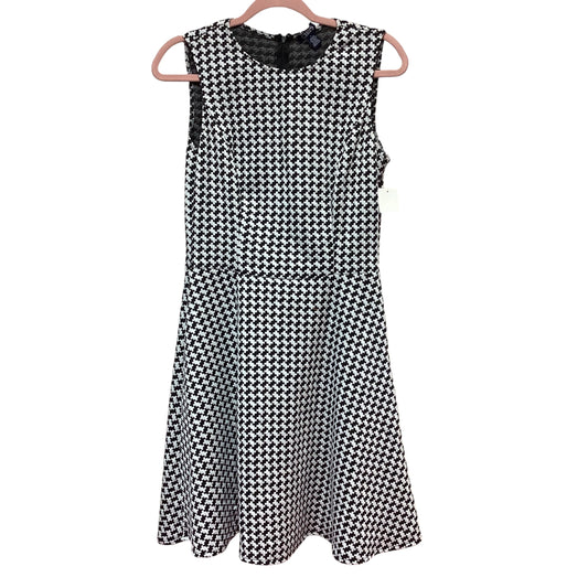 CHAPS BLACK WHITE FIT FLARE DRESS - SZ 6 - 190