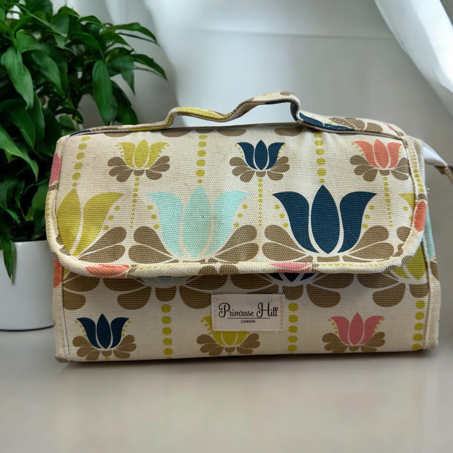 PRIMROSE HILL LONDON GROOVY FLORAL MAKEUP BAG