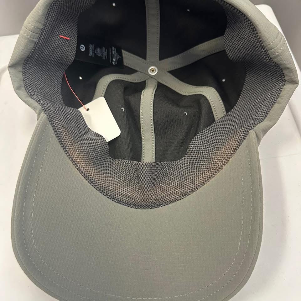 LULULEMON OLIVE GREEN CAP 62