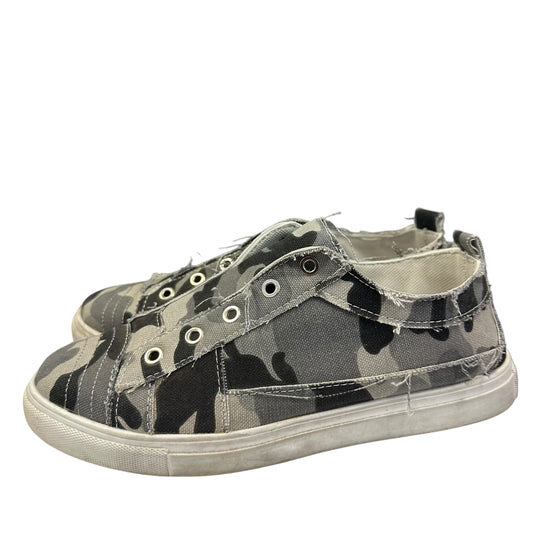 GRAY SLIP ON CAMO SNEAKERS 227 Sz 42 / 11