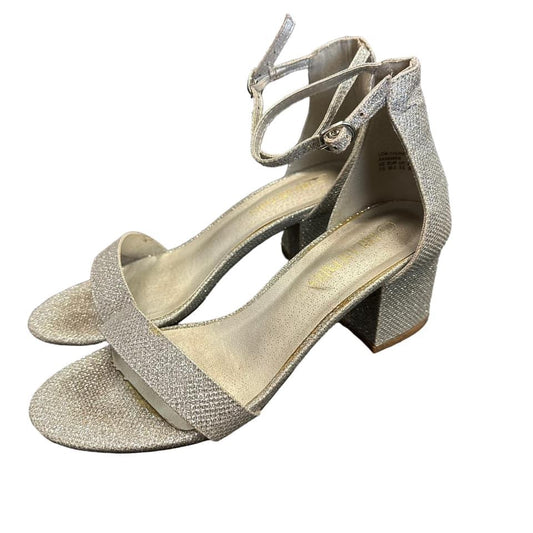 DREAM PAIRS SILVER BLOCK HEELS - 135  Sz 7.5  $5