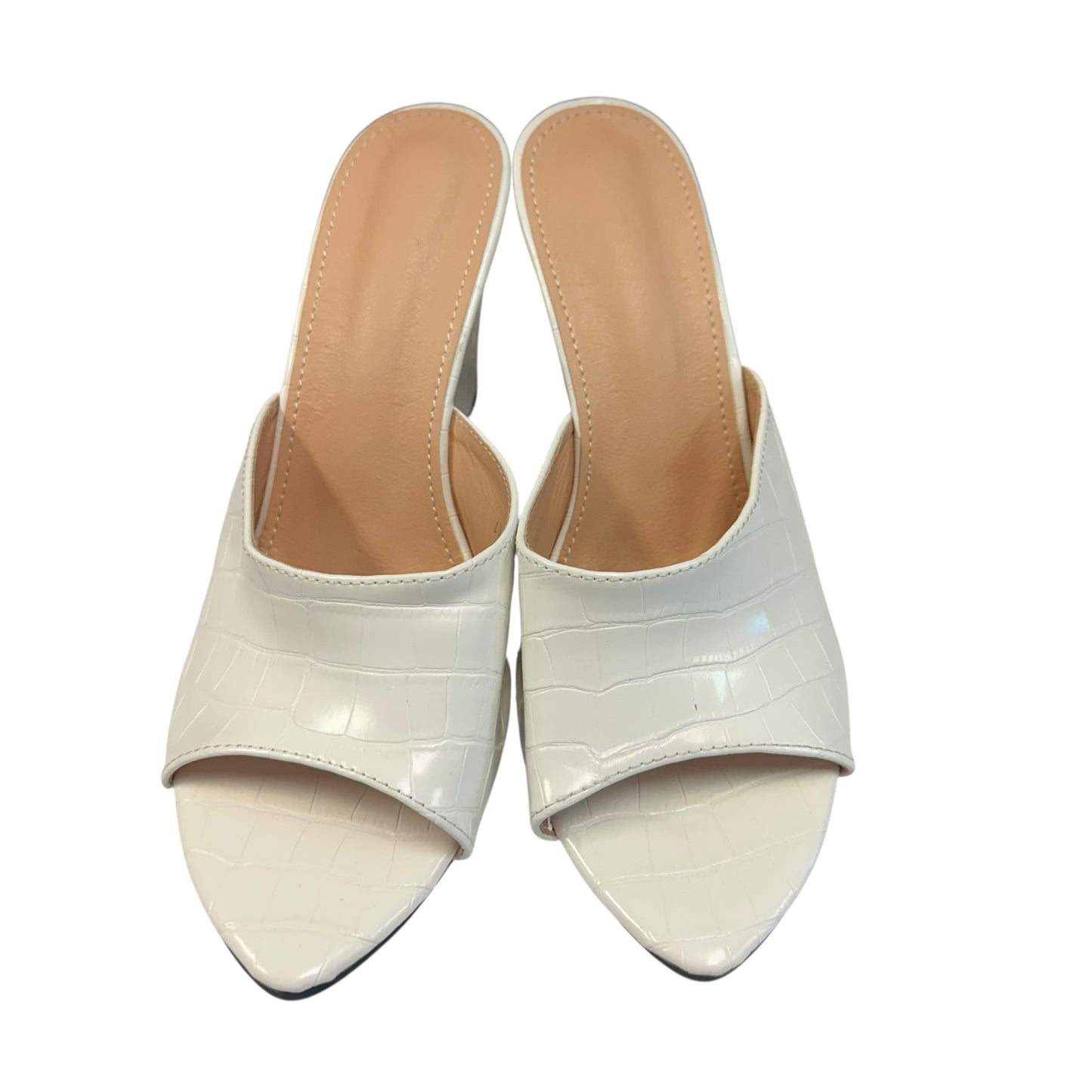 WHITE EMBOSSED FAUX LEATHER WEDGES 220 Sz 9