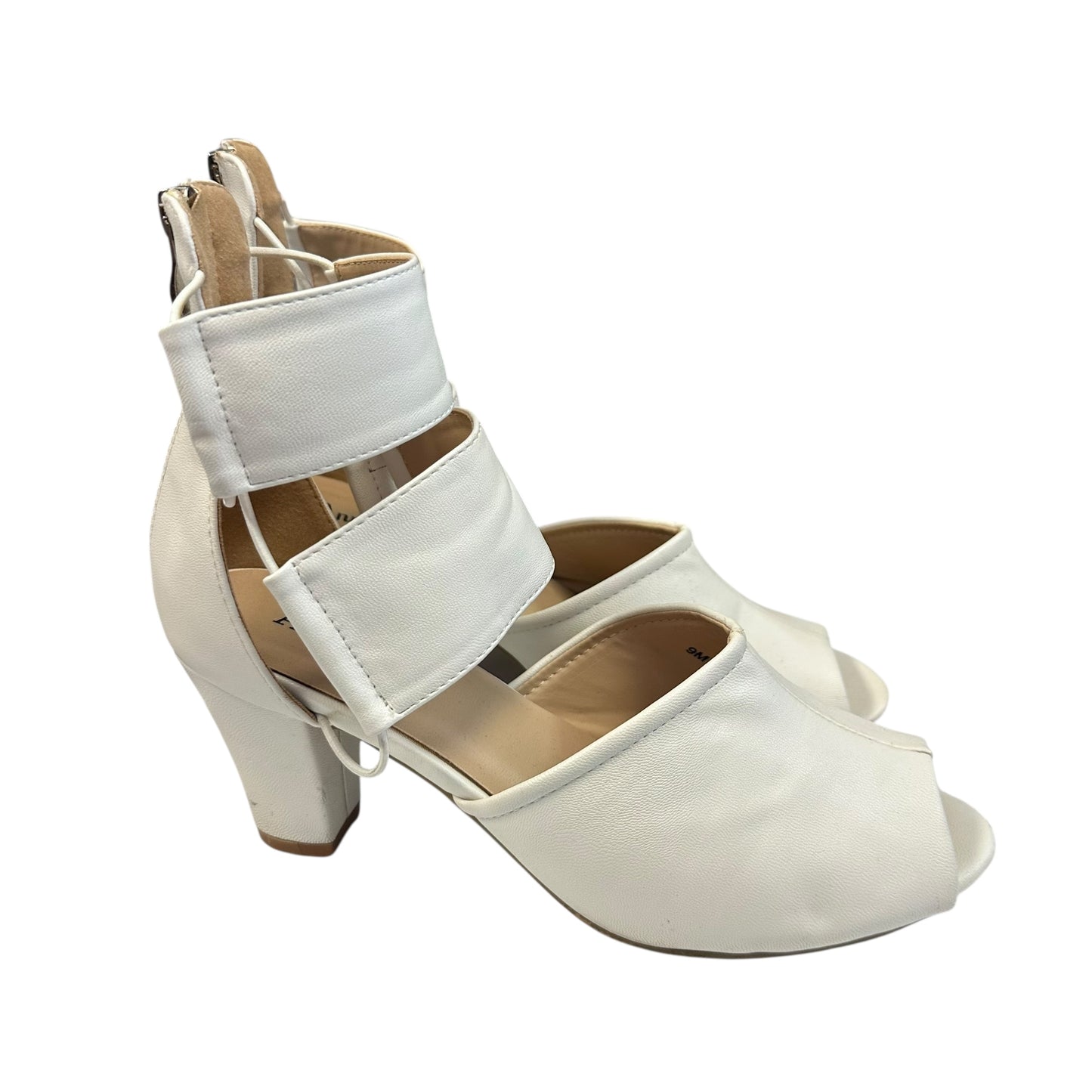 ANN CREEK VEGAN LEATHER WHITE HEELS 220 Sz 9