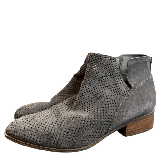 CROWN VINTAGE PERFORATED TAUPE BOOTIES 7 SZ 9.5