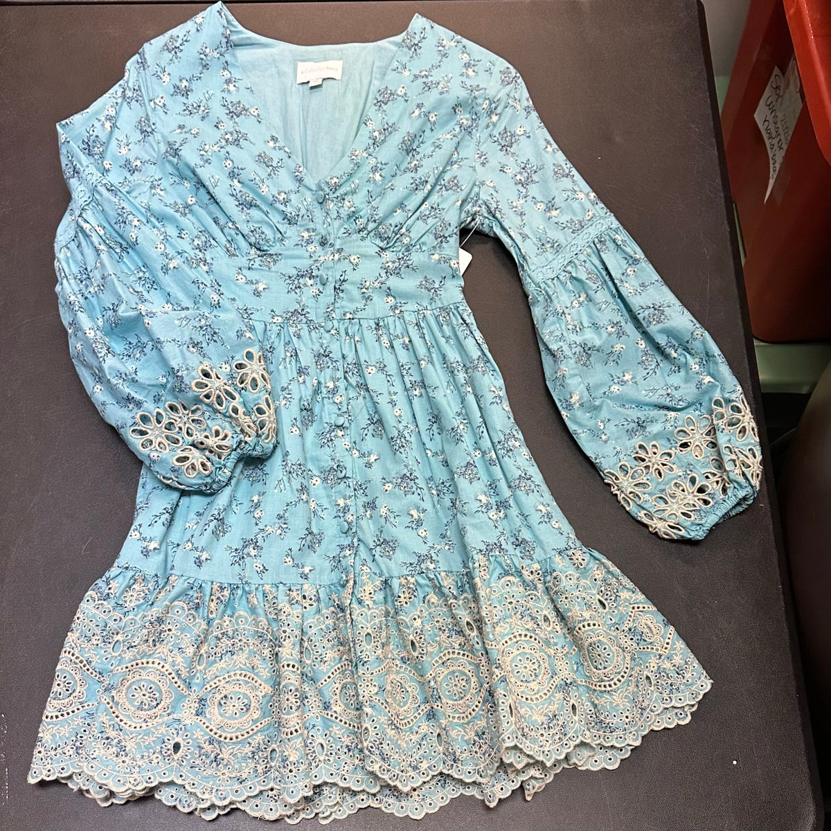 A COLLECTIVE STORY BLUE FLORAL EYELET DRESS 100 XS