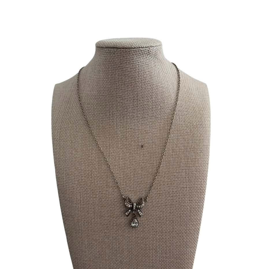 SILVER NECKLACE RHINESTONE BOW 257