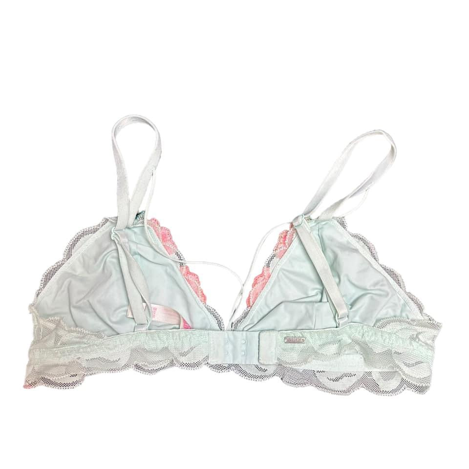 VICTORIA SECRET PINK FLORAL LACE BRALETTE  MEDIUM  $9.99