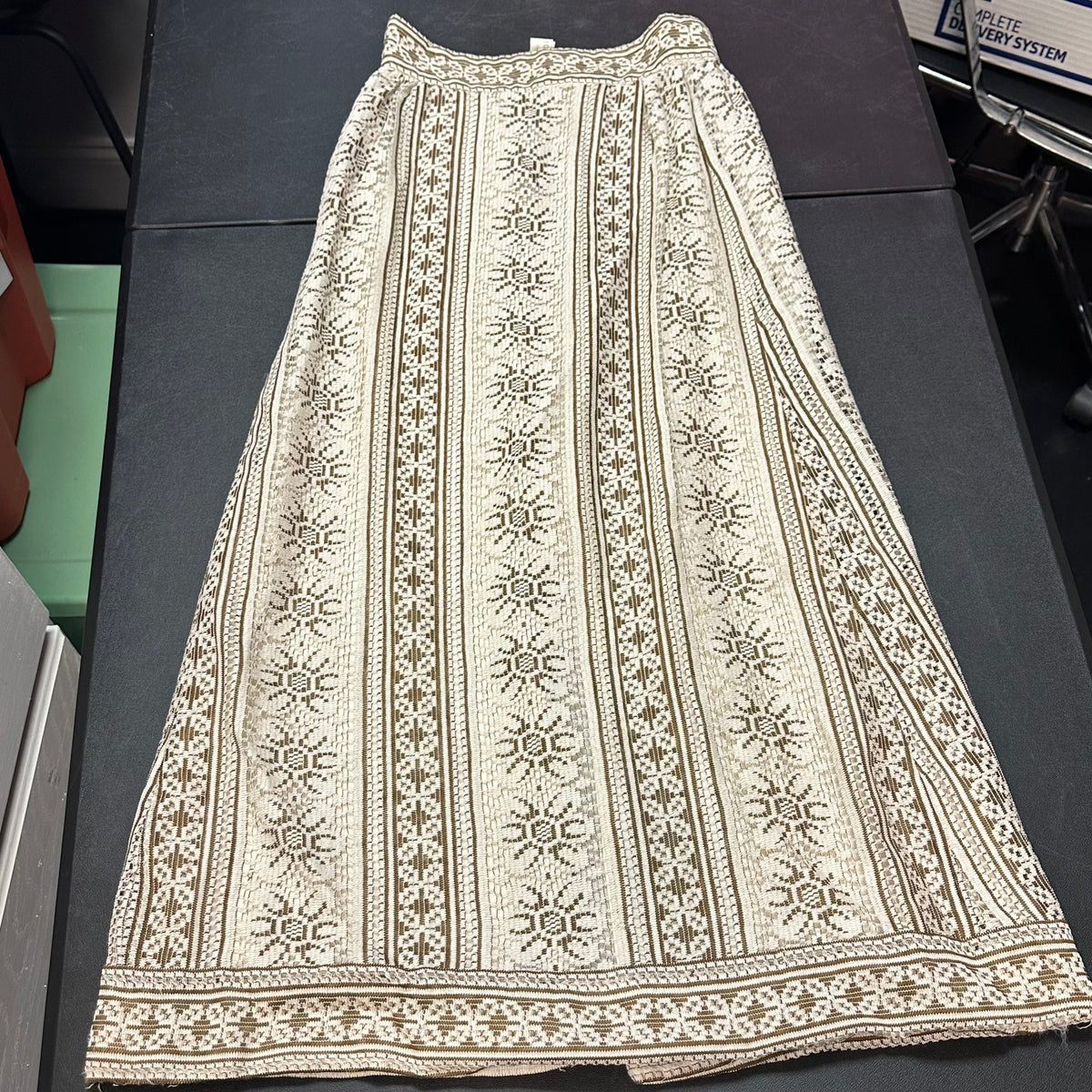 MARGARETS BEIGE TAUPE SKIRT SET VINTAGE 84 XS/S