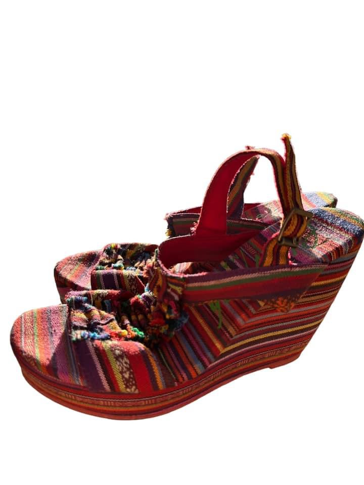 BLOWFISH SERAPE WEDGES - 100 Sz 8 Has one minor flaw