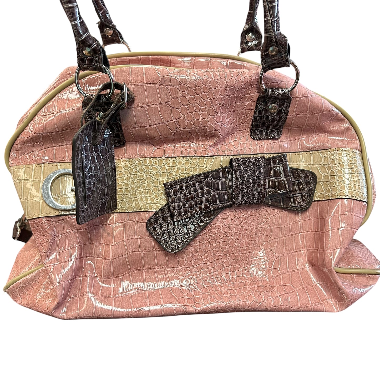 GUESS PATENT LEATHER EMBOSSED WEEKENDER 226