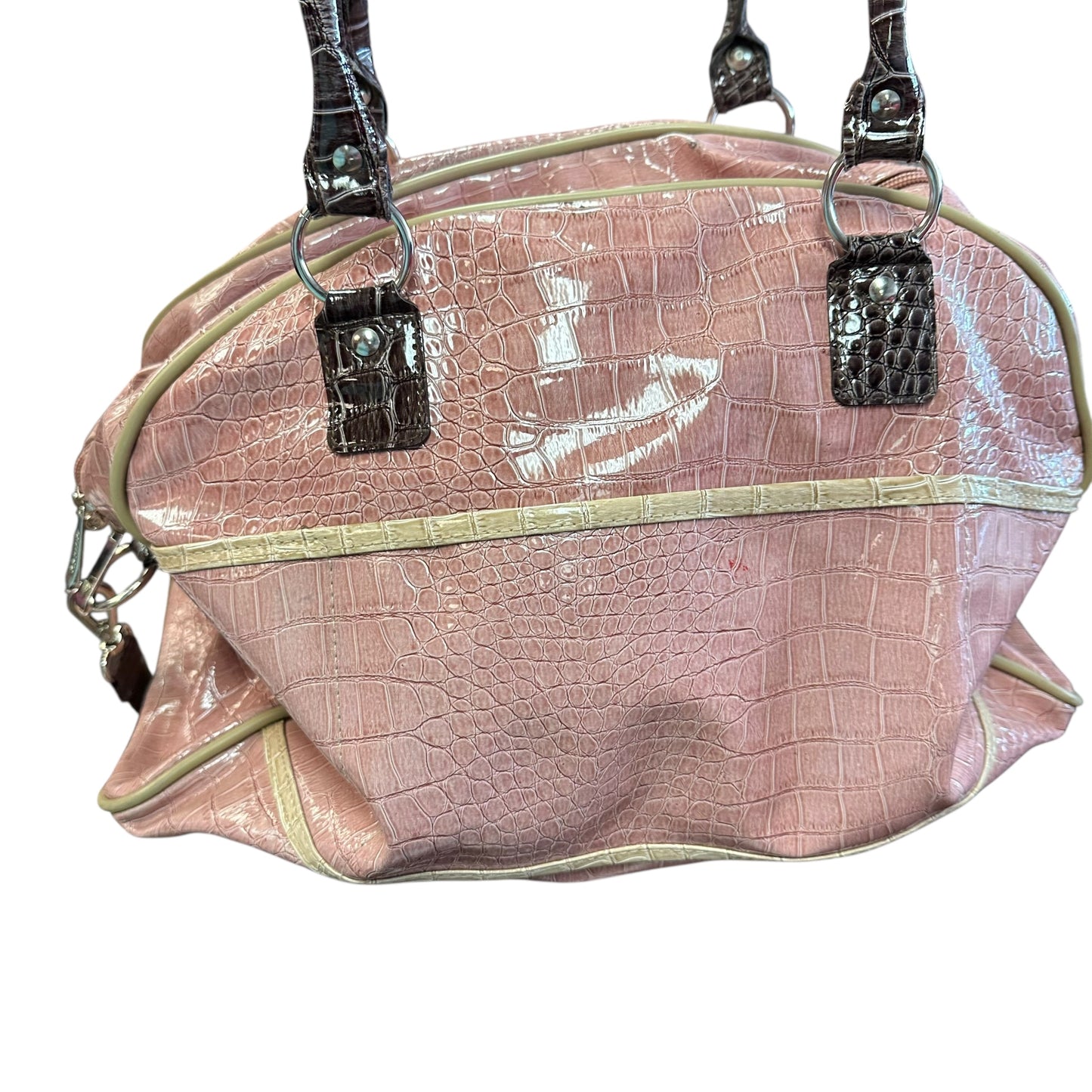 GUESS PATENT LEATHER EMBOSSED WEEKENDER 226