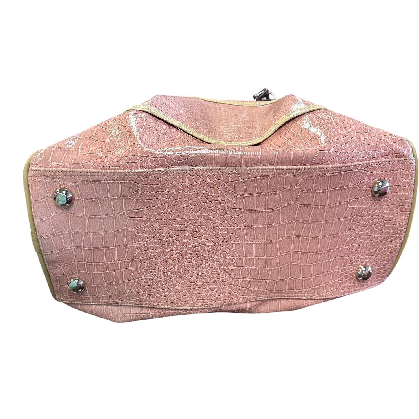 GUESS PATENT LEATHER EMBOSSED WEEKENDER 226