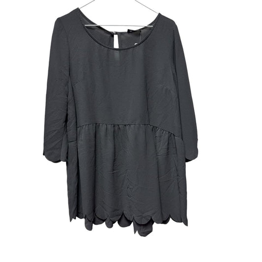 SPIN DARK GRAY SCALLOP HEM TOP  1X  $14.99