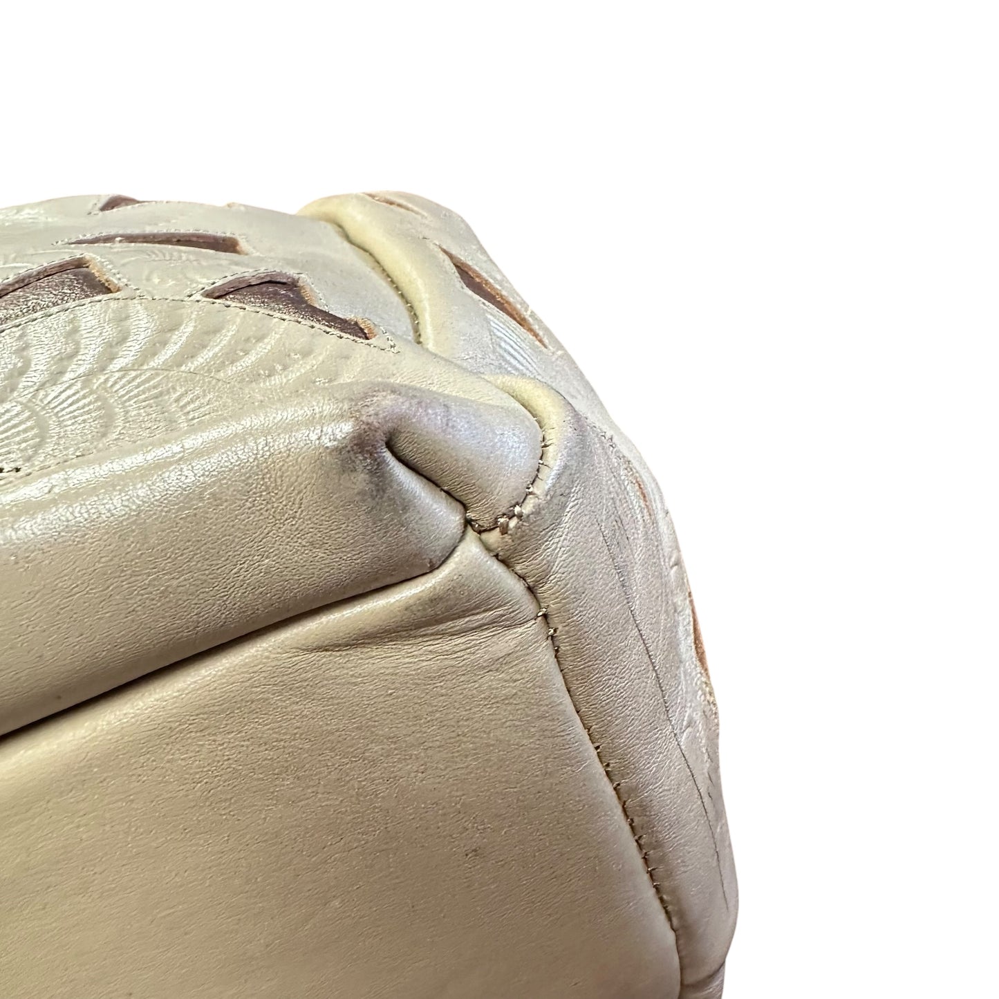 LEADERS IN LEATHER BEIGE TOTE BAG 227